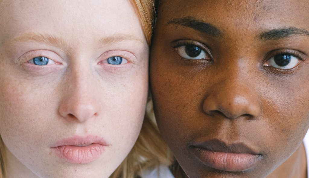 Zo maak je kinderen bewust van verschillende huidskleuren en racisme Zo maak je kinderen bewust van verschillende huidskleuren en racisme