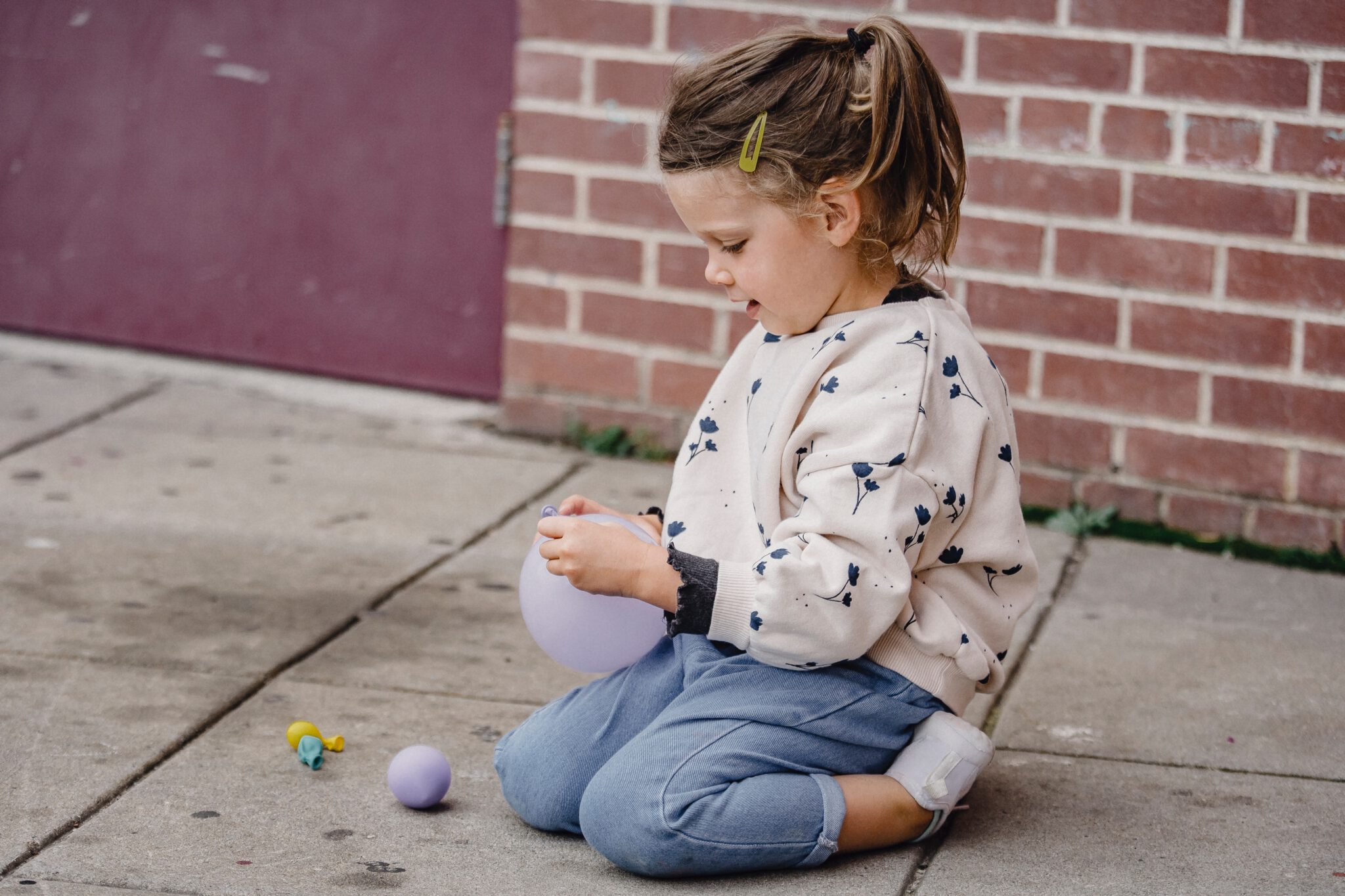 samen spelen en alleen spelen spelletjes buiten spelen