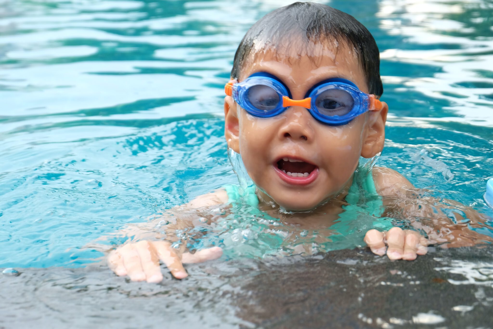 kind aan het zwemmen oorzaken watervrees