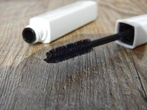 blunder-mascara