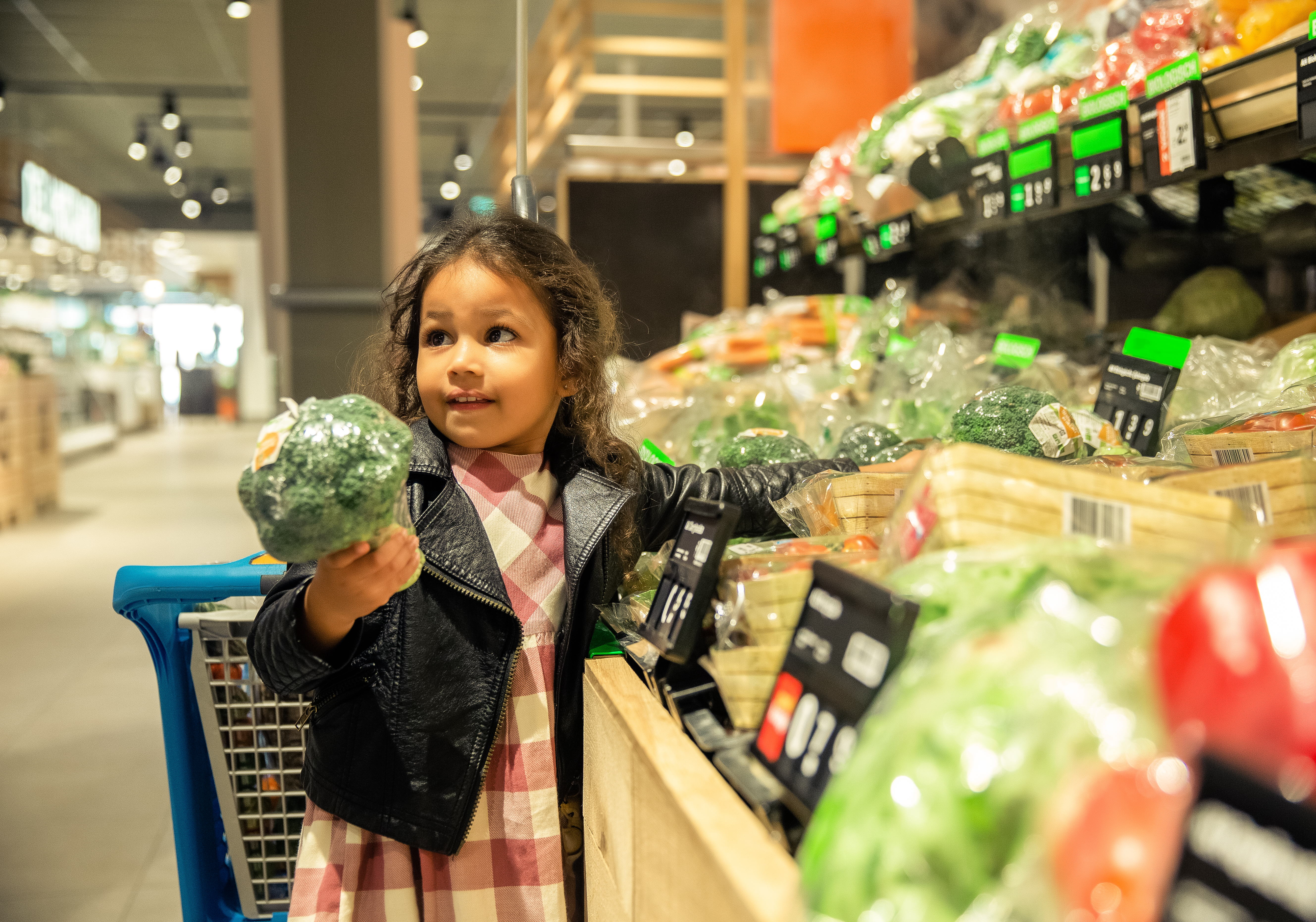 laat je kind helpen met boodschappen doen