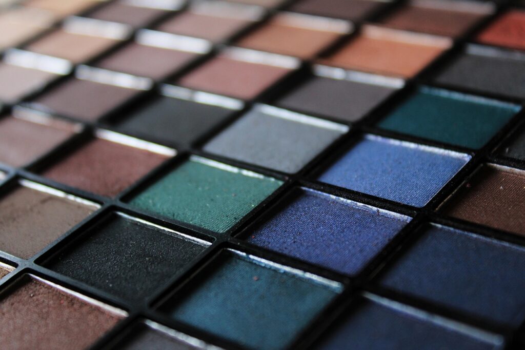 blunder-make-up