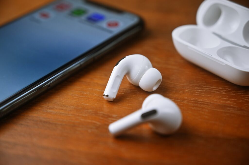 blunder-airpods